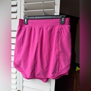 Lululemon Hotty Hot HR Skirt Reflective in Sonic Pink size 8
